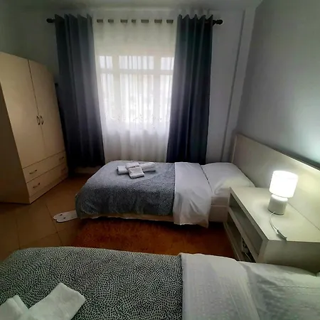 Casa Meliana Nex To The Interurban Bus Station *