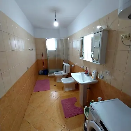 Casa Meliana Nex To The Interurban Bus Station Tirana