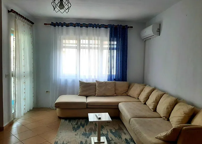 Casa Meliana Nex To The Interurban Bus Station